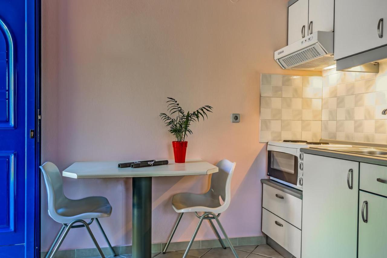 Heraklion Beach Hideaway Explore, Relax, Repeat-3 Gazi ภายนอก รูปภาพ